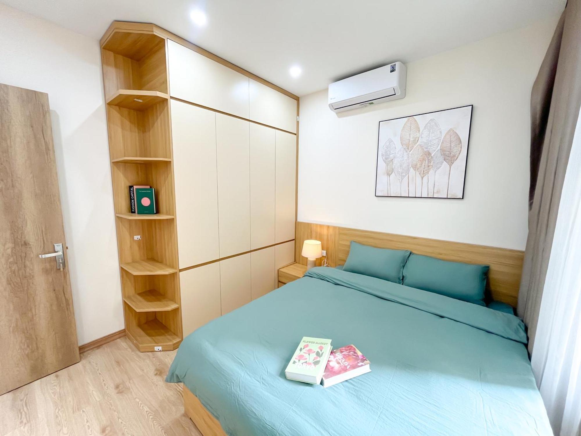 Amazing Housing Lac Long Quan - Hanoi — Photos 1